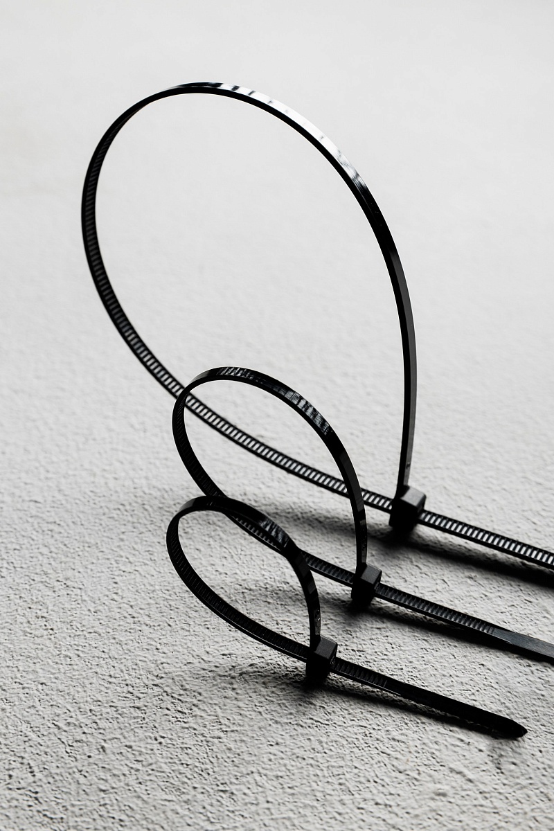 Хомут-стяжка кабельная 4,8х300 нейлон черн (уп.100шт) DYNEL