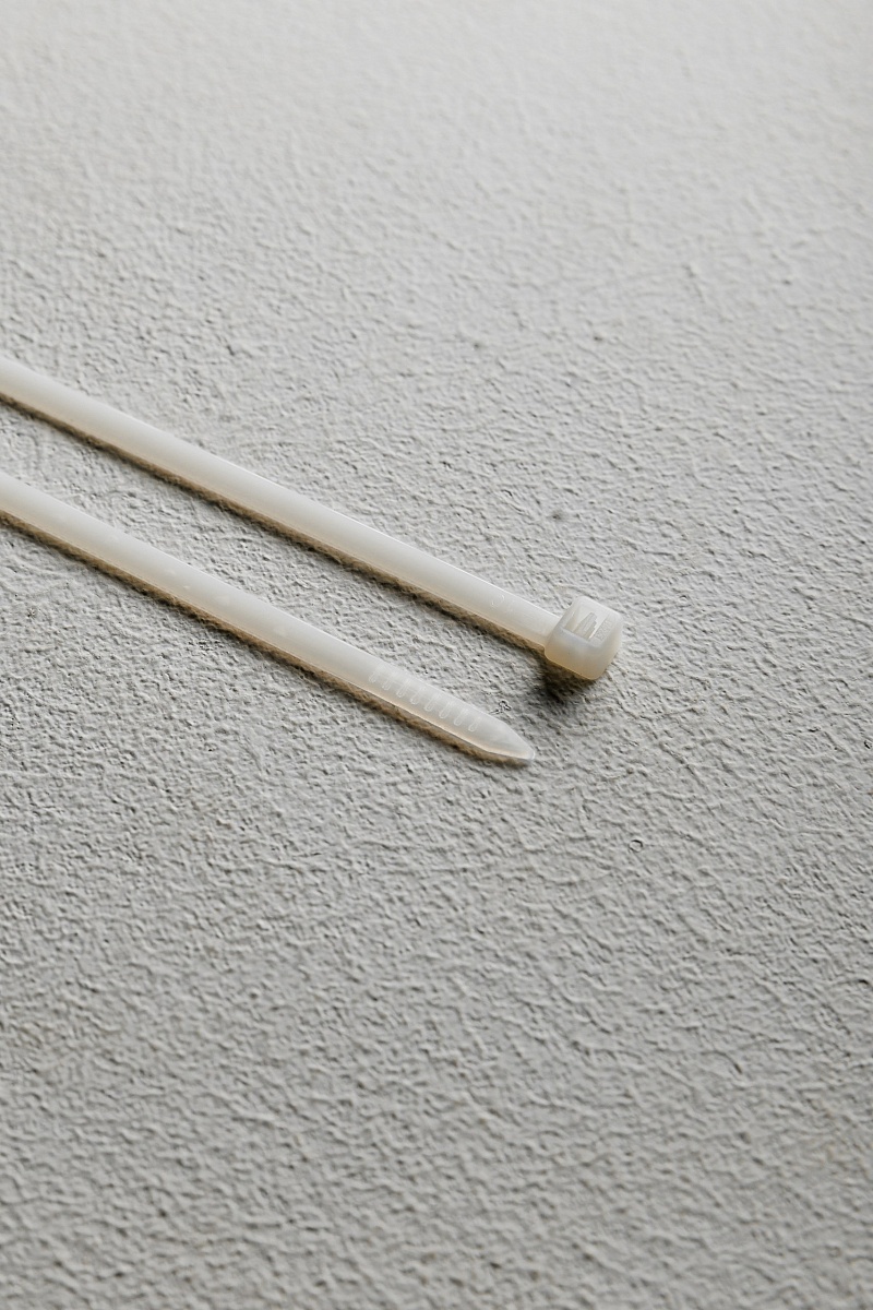 Хомут-стяжка кабельная 3,6х300 нейлон бел (уп.100шт) DYNEL